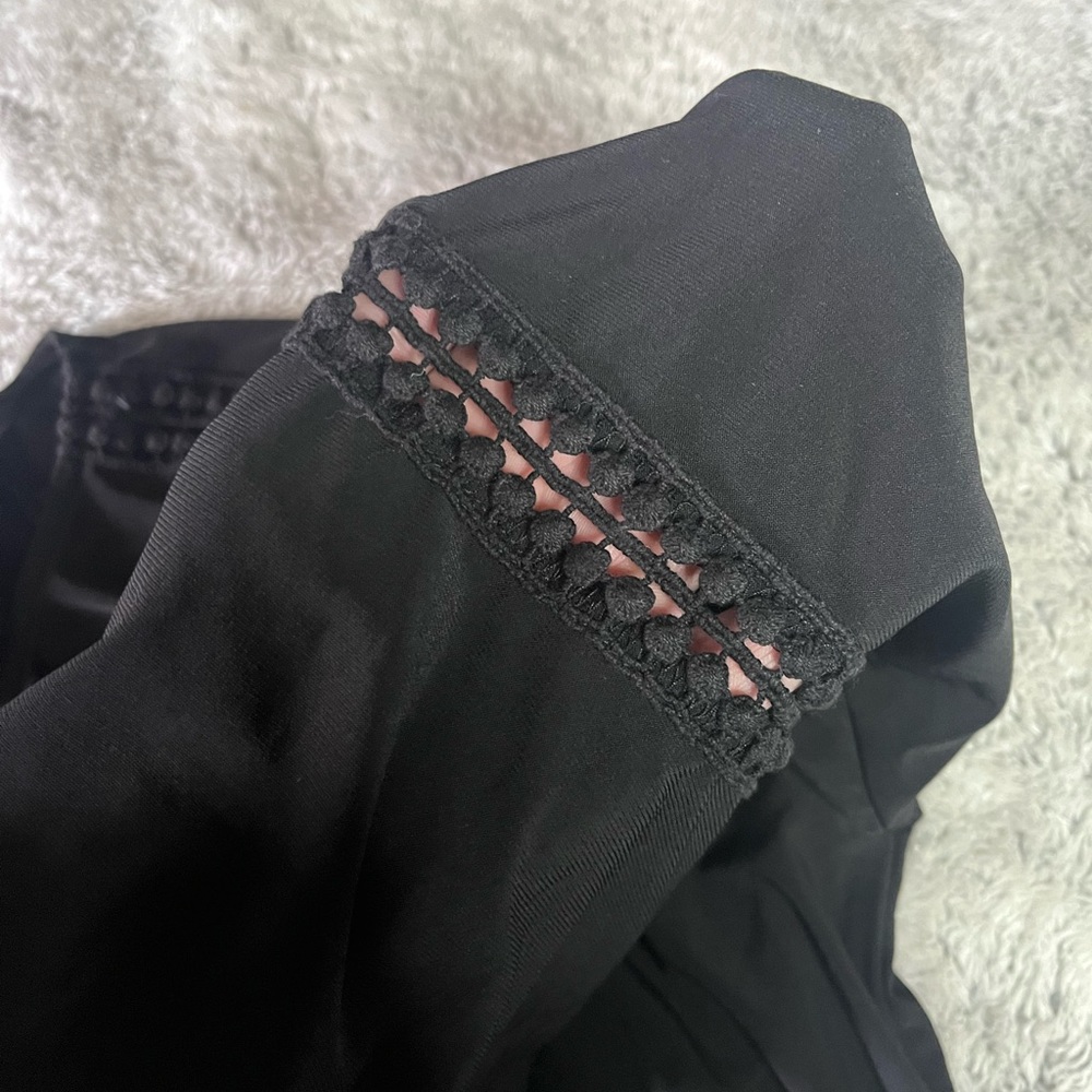 Studio Works 3/4 Sleeve Blouse V neck peephole shoulder and‎ part of sleeves - Picture 11 of 12